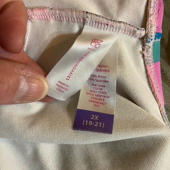 No Boundaries one piece swimsuit size 2X - Picture 4 of 7